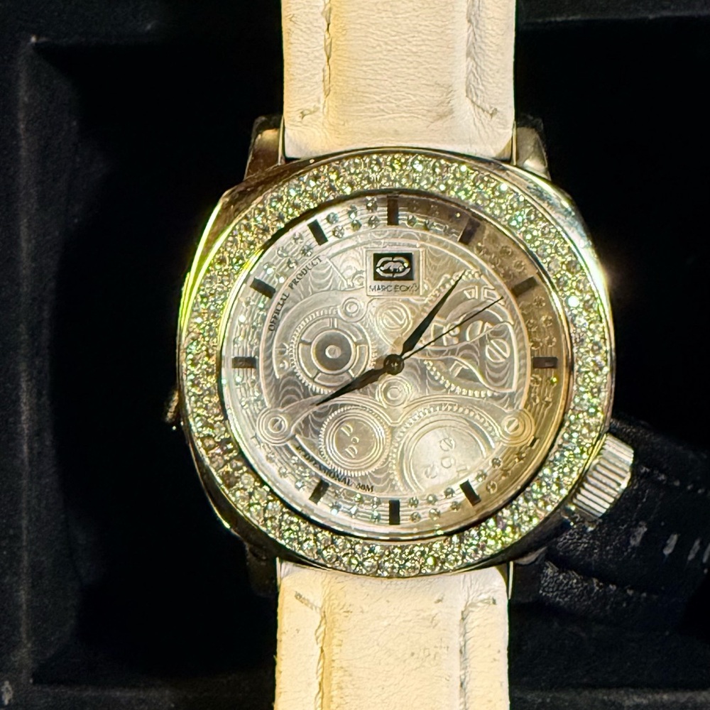 Marc Ecko Luxury watch Silver Watch with White Strap or black stray 🔥🔥